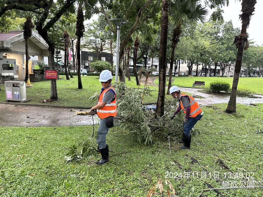 最快效率恢復市容！康芮颱風來襲 中市府跨局處合力保市民生活回歸正常