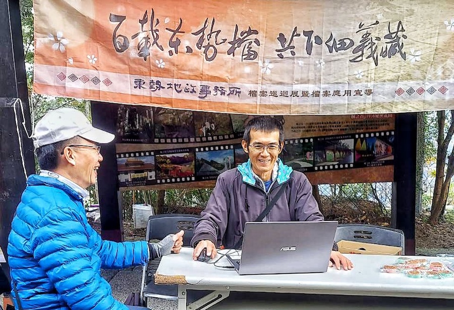 中市東勢地政所擴點梨山  公務車變身成檔案應用推廣與地政服務百寶箱