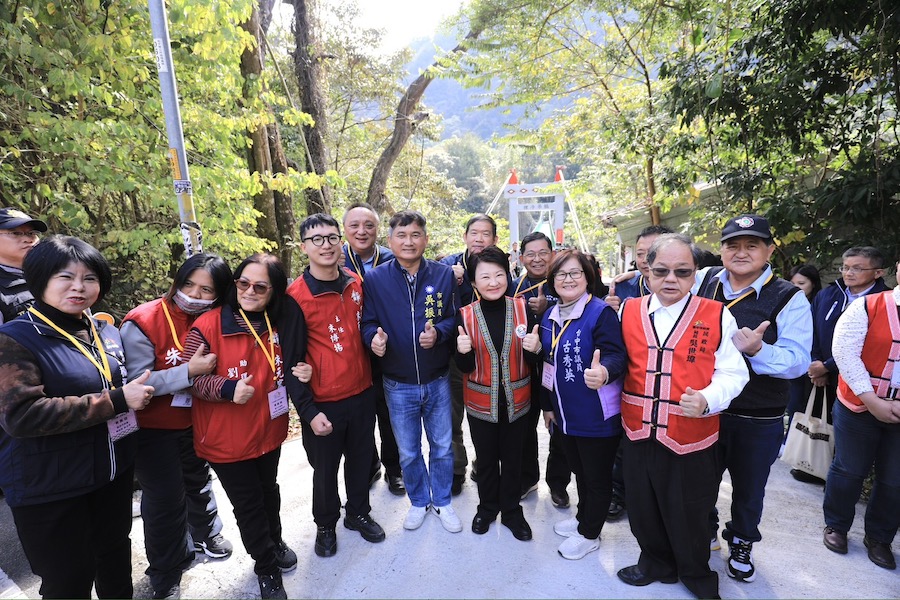 新年首度「和平專案」啟動！ 盧市長第一站視察裡冷吊橋：感謝民代攜手完善山區建設